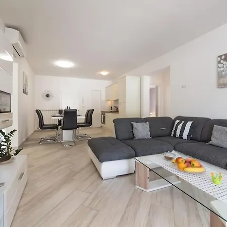 House Herceg By Briskva أوماغ