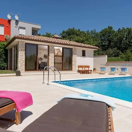 House Herceg By Briskva فيلة