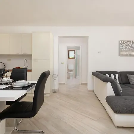 House Herceg By Briskva וילה *